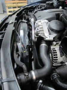 BMW E90 upper radiator hose connection 