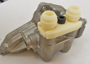 Oil line adapter 3D prototype in E90 filter housing 